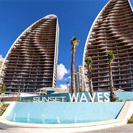 בנידורם Apartamentos Sunset Waves By Sonneil Rentals מראה חיצוני תמונה