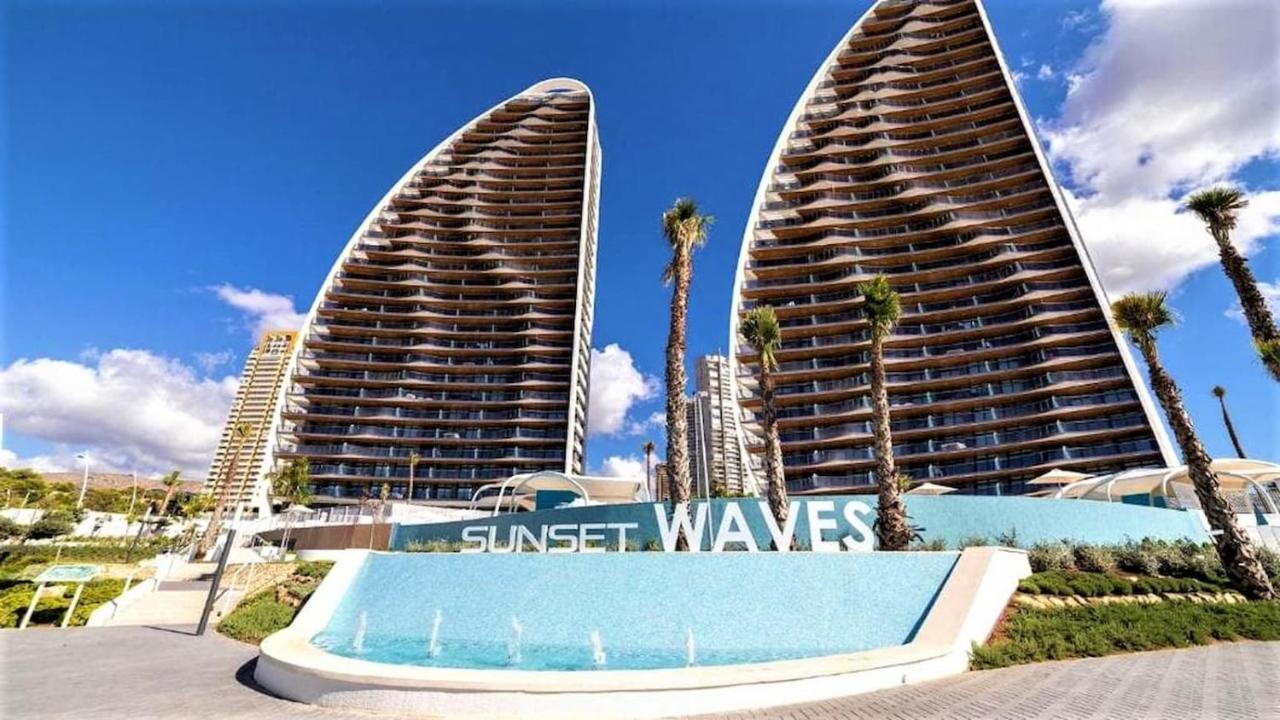 בנידורם Apartamentos Sunset Waves By Sonneil Rentals מראה חיצוני תמונה