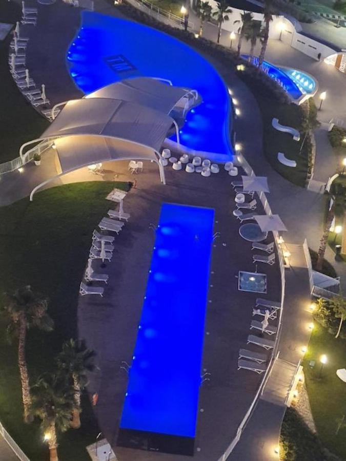 בנידורם Apartamentos Sunset Waves By Sonneil Rentals מראה חיצוני תמונה