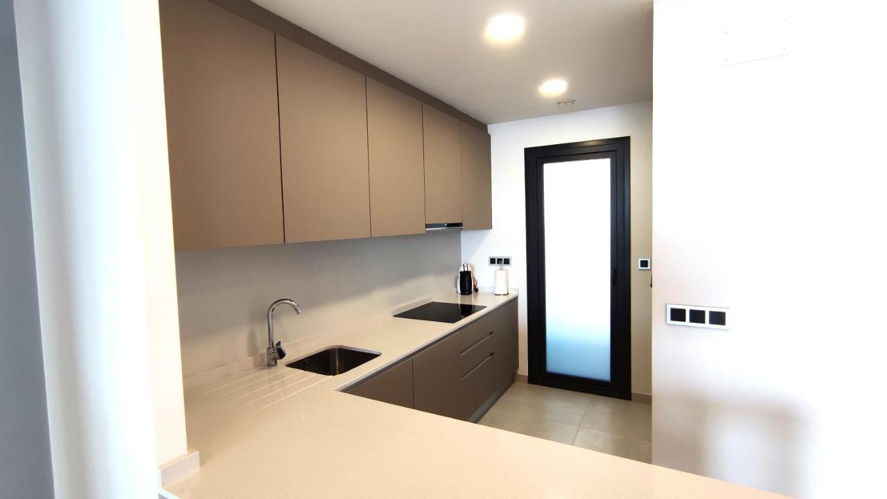 בנידורם Apartamentos Sunset Waves By Sonneil Rentals מראה חיצוני תמונה